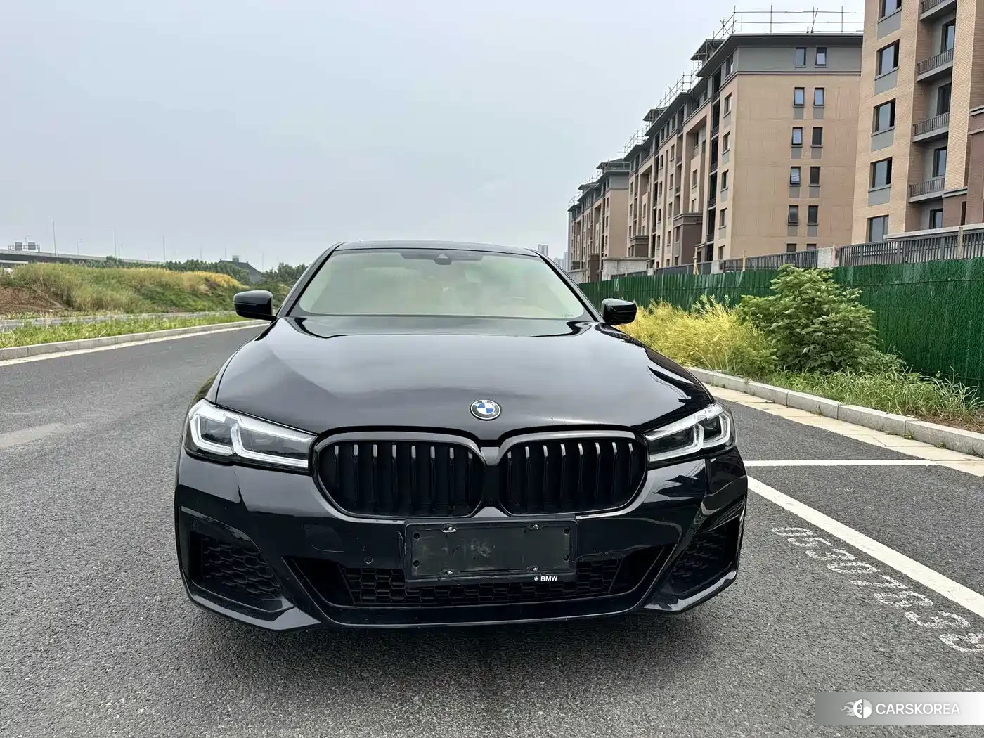 BMW 5 series 2021 Черный из Китая, фото 2