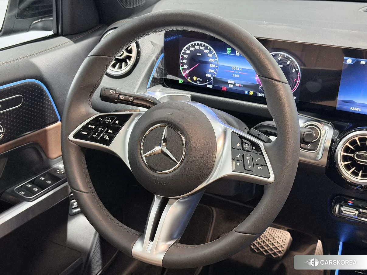 Mercedes-Benz GLB 2024 Черный из Китая