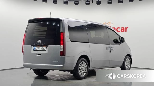 Hyundai Staria 2024 Серебряный из Кореи