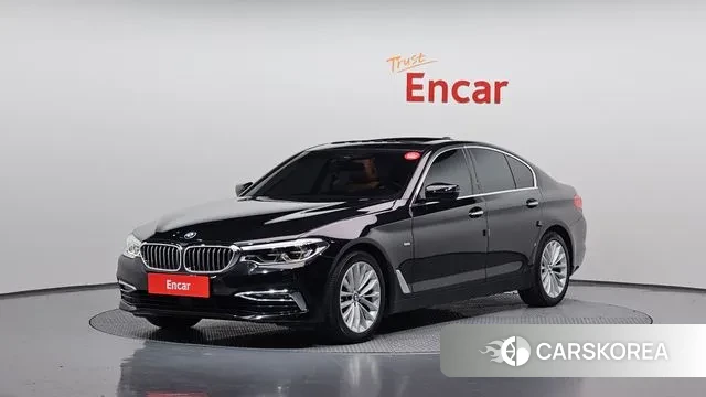 BMW 5 Series (G30) 2018 Черный из Кореи