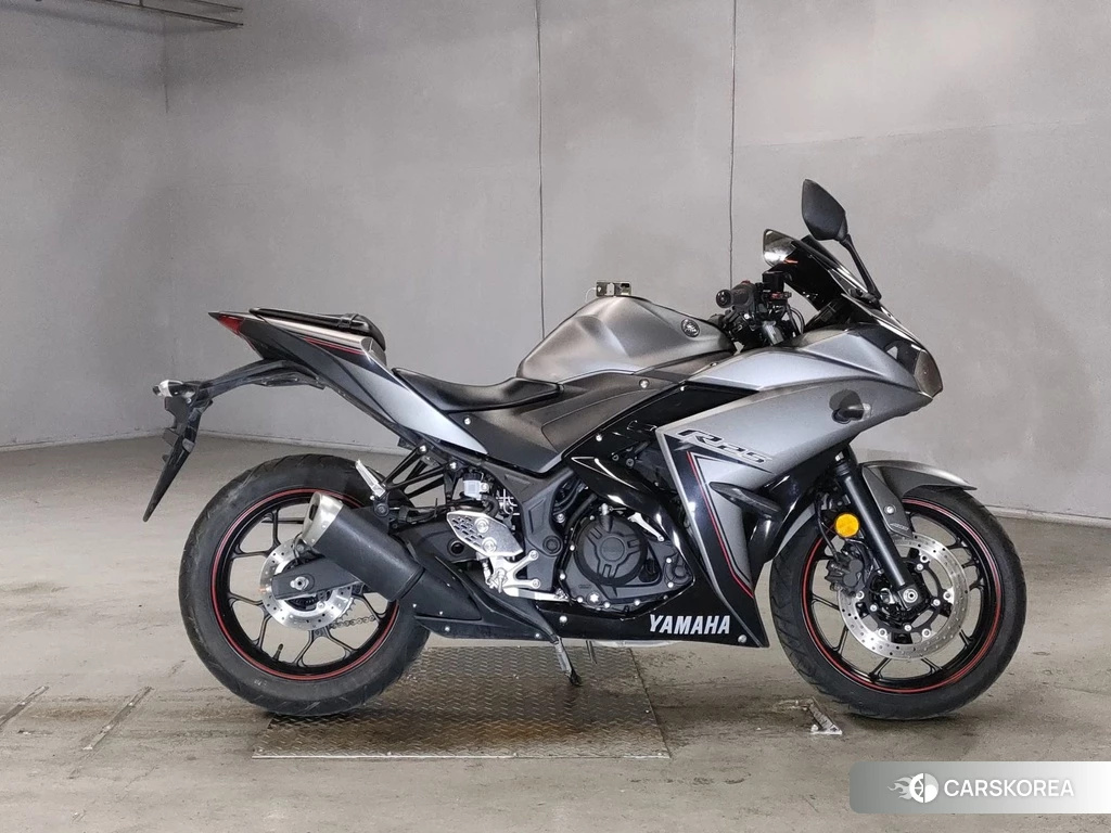 Проданный Yamaha YZF-R25 2016 из Японии