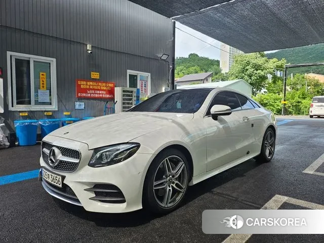 Mercedes-Benz E-Class W213 2018 Белый из Кореи