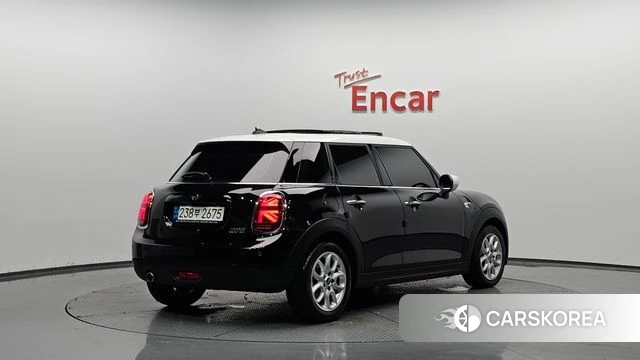 Mini Cooper 2021 Черный из Кореи