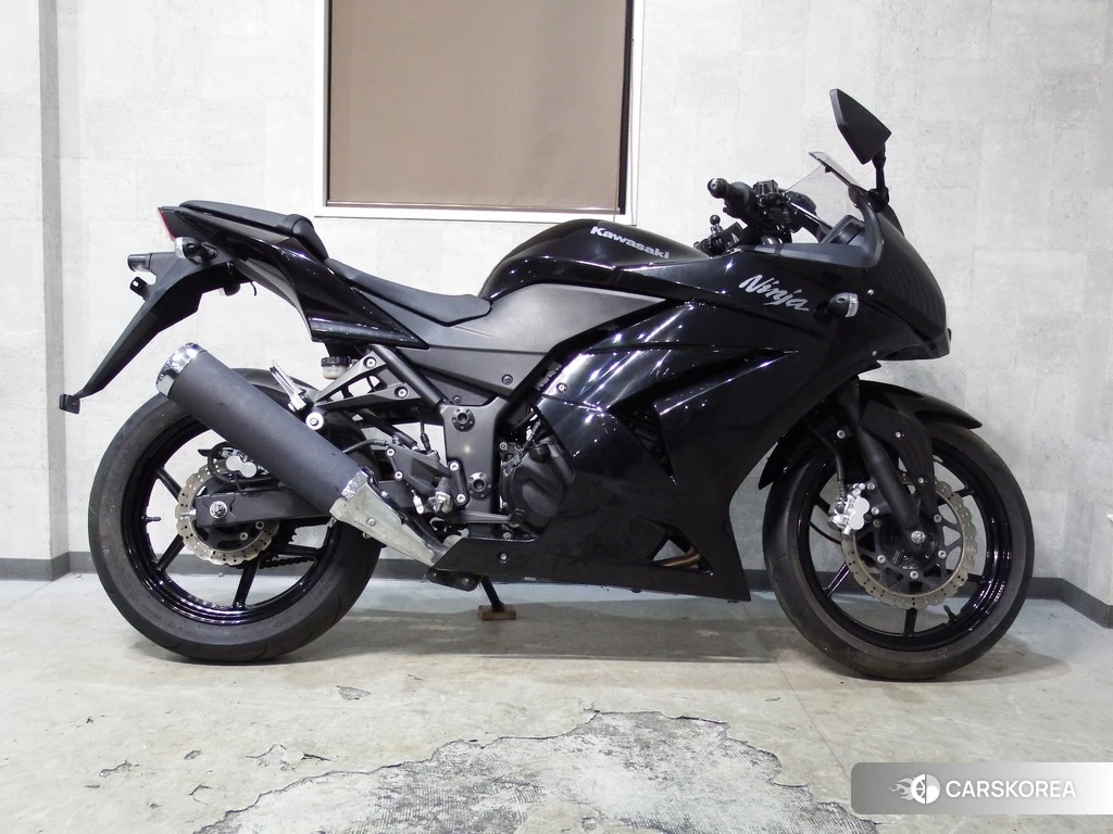 Проданный Kawasaki NINJA 250R id 4145742 из Японии
