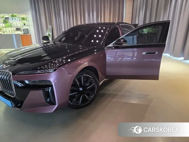 BMW i7 (G70) id 3304908 из Кореи