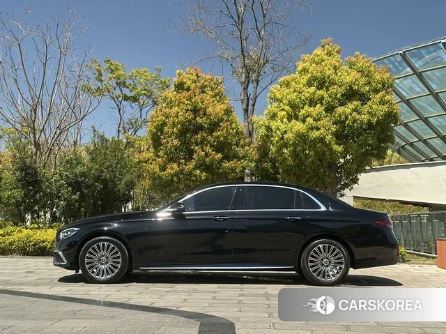 Mercedes-Benz E-class 2021 Черный из Китая