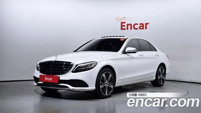 Mercedes-Benz C-Class W205 2019 Белый из Кореи