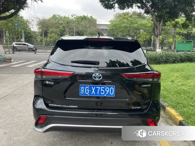 Toyota Crown Lufang 2022 Черный из Китая