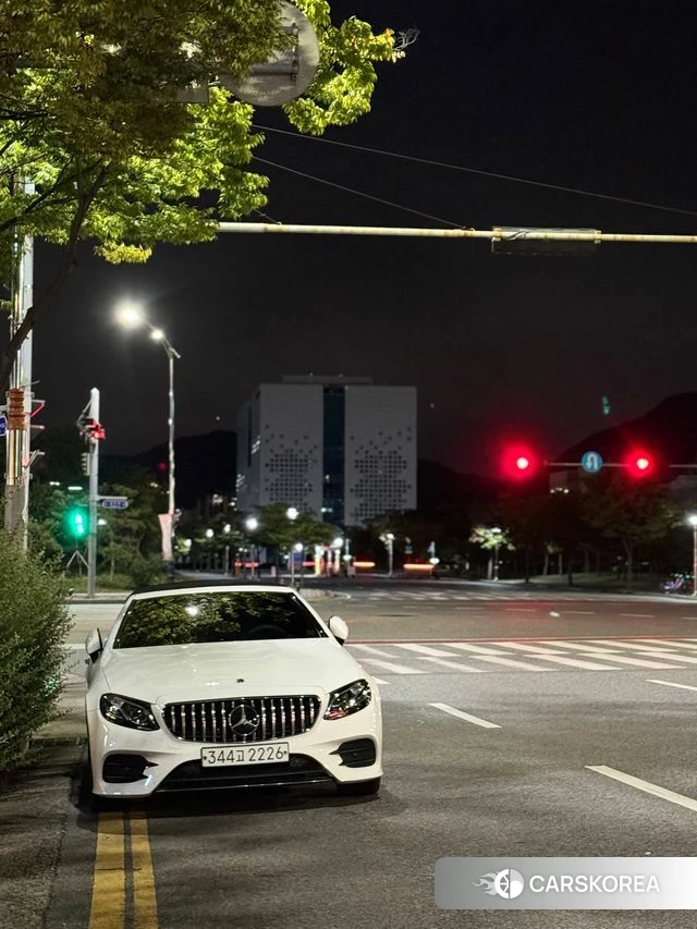 Mercedes-Benz E-Class W213 2019 Белый из Кореи