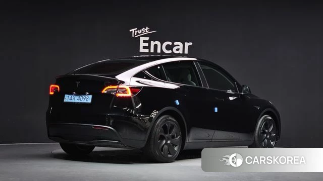 Tesla Model Y 2023 Черный из Кореи