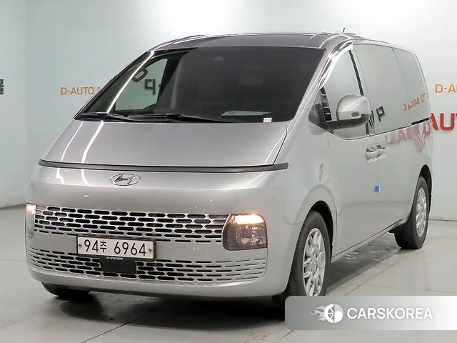Hyundai Staria 2021 Серебряный из Кореи