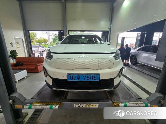 Kia Niro Plus 2022 Белый из Кореи