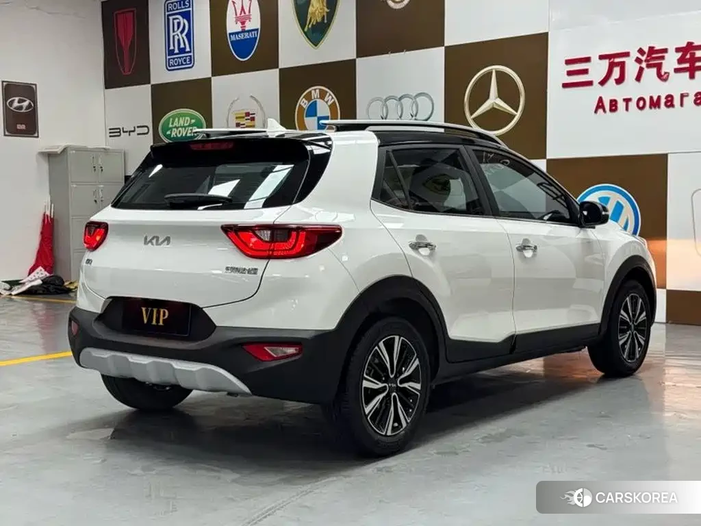 Kia KX1 2022 Белый из Китая