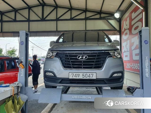 Hyundai The New Grand Starex 2018 Серебряный из Кореи