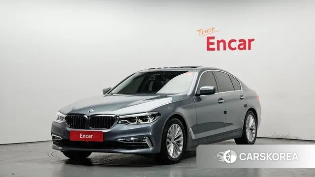 BMW 5 Series (G30) 2018 Цвет галактики из Кореи