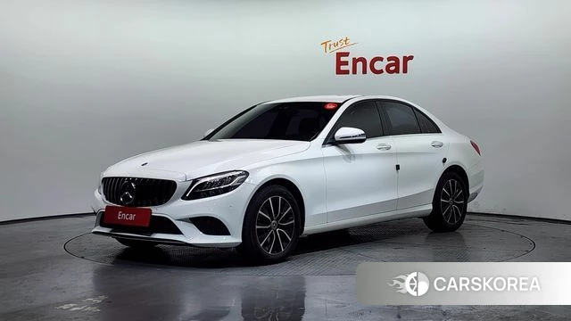 Mercedes-Benz C-Class W205 2019 Белый из Кореи