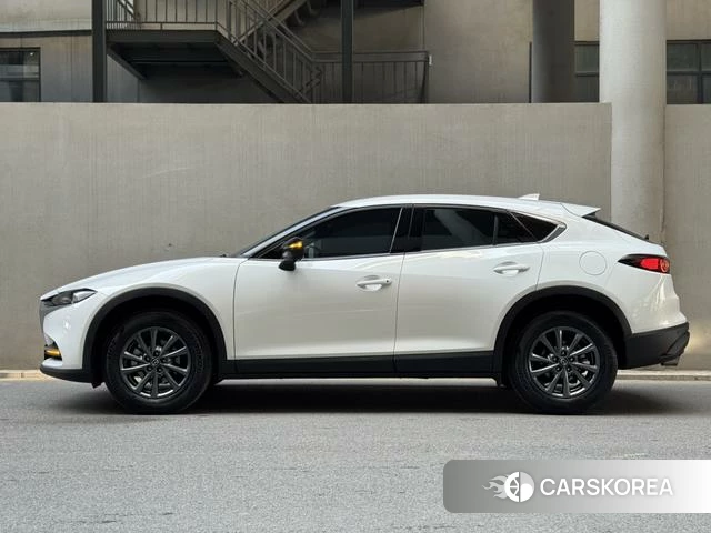 Mazda CX-4 2023 Белый из Китая