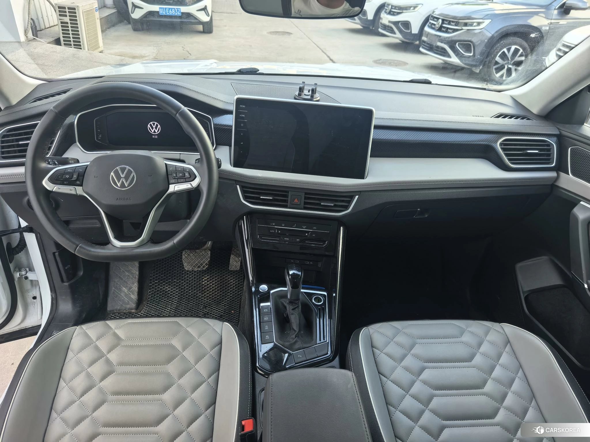 Volkswagen Tanyue 2023 Белый из Китая