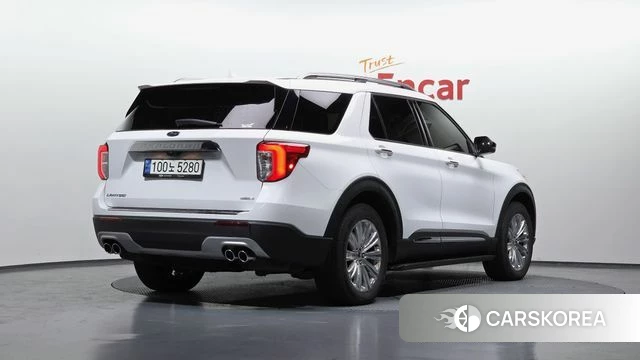 Ford Explorer 6th Generation 2021 Белый из Кореи