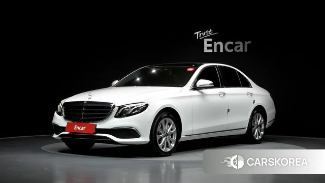 Mercedes-Benz E-Class W213 2019 Белый из Кореи