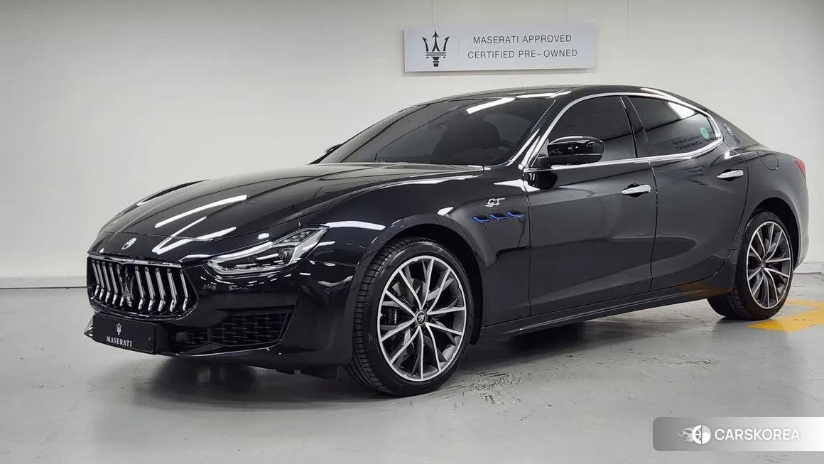Maserati Ghibli 2023 Черный из Кореи