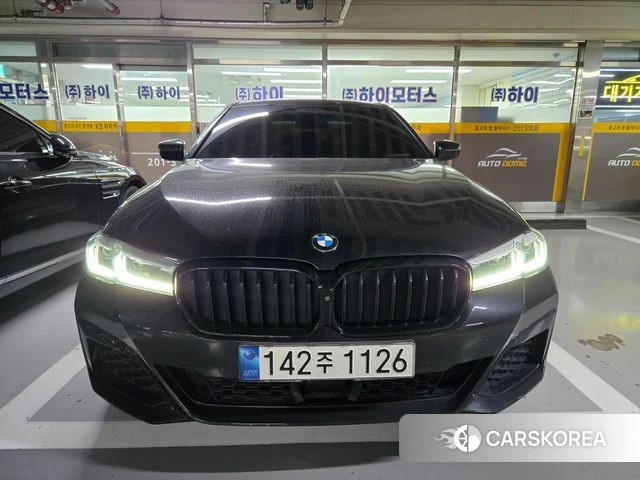 BMW 5 Series (G30) 2021 Черный из Кореи