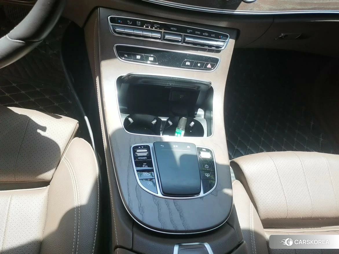 Mercedes-Benz E-class 2021 Черный из Китая
