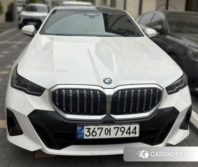 BMW 5 Series (G60) 2024 Белый из Кореи
