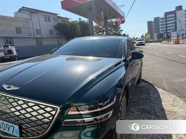 Genesis Electrified G80 (RG3) 2022 Темно-зеленый из Кореи