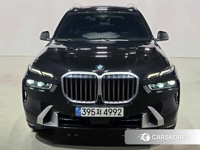 BMW X7 (G07) 2023 Черный из Кореи