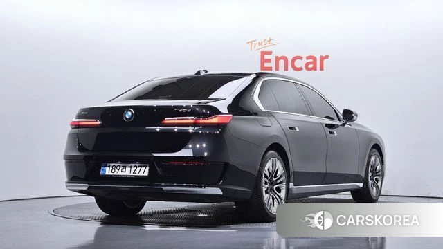BMW 7 Series (G70) 2023 Черный из Кореи