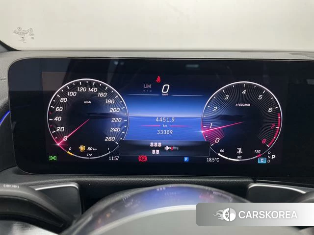 Mercedes-Benz GLB 2023 Белый из Китая