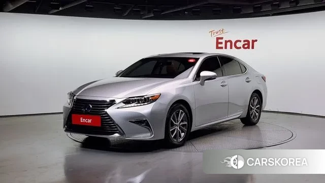 Lexus New ES300h 2018 Серебряный из Кореи