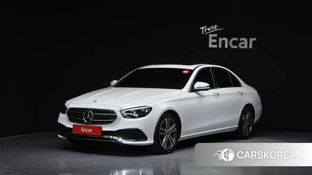 Mercedes-Benz E-Class W213 2022 Белый из Кореи
