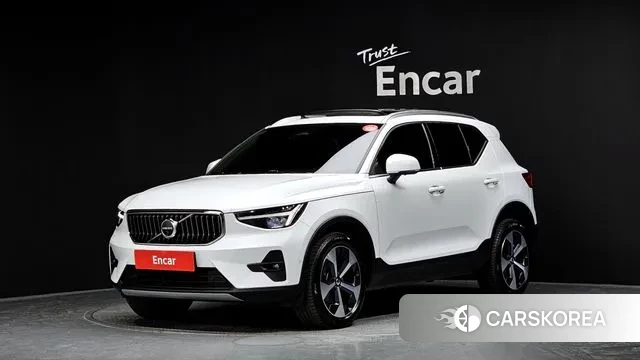 Volvo XC40 2023 Белый из Кореи