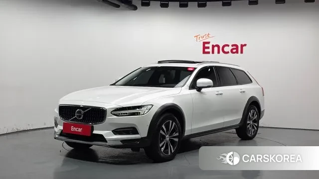 Volvo V90 Cross-Country 2025 Белый из Кореи