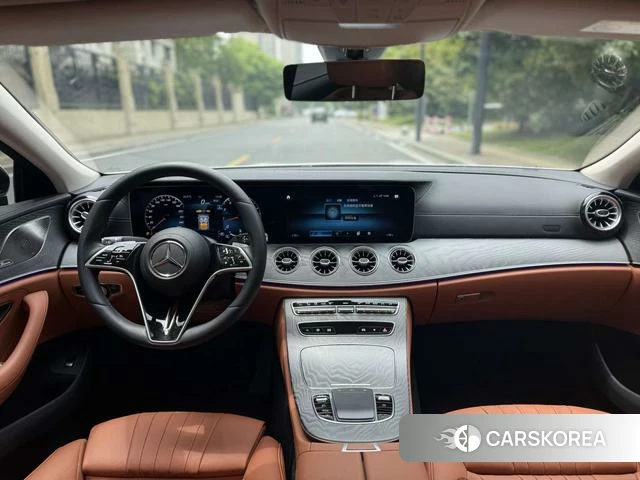 Mercedes-Benz CLS 2022 Белый из Китая