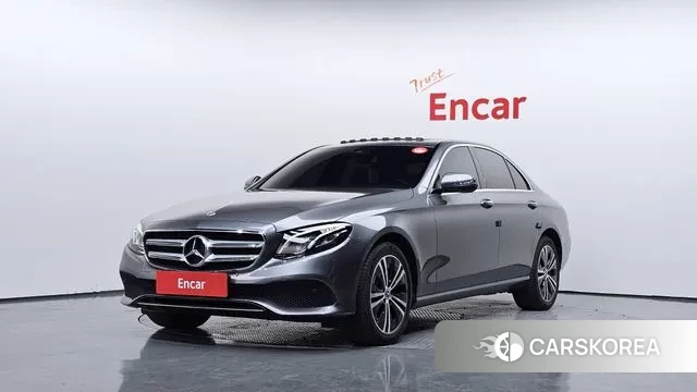Mercedes-Benz E-Class W213 2020 Серый из Кореи