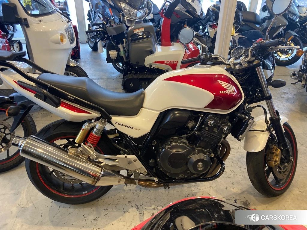 Проданный Honda CB400SF ABS 2014 из Японии, фото 2