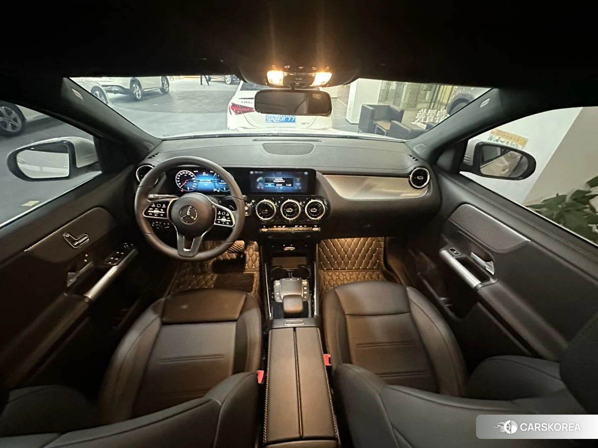 Mercedes-Benz GLA 2023 Белый из Китая