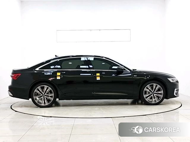 Audi A6L 2025 Черный из Китая