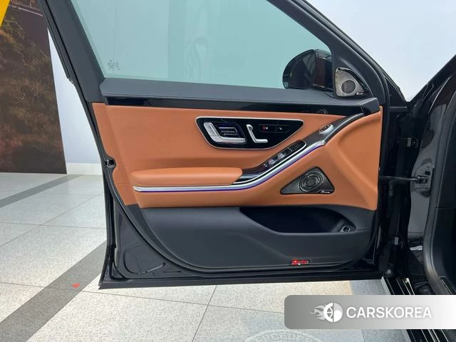 Mercedes-Benz S-class 2022 Черный из Китая