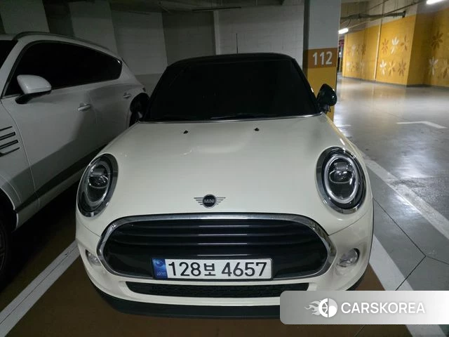 Mini Cooper 2018 Белый из Кореи