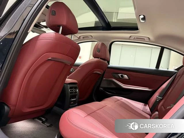 BMW i3 2025 Черный из Китая