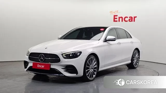 Mercedes-Benz E-Class W213 2021 Белый из Кореи