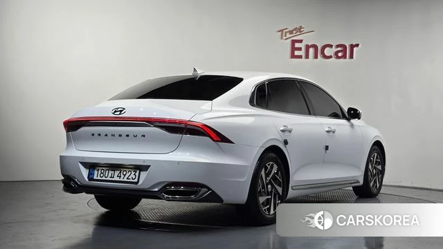 Hyundai The New Grandeur IG Hybrid 2022 Белый из Кореи