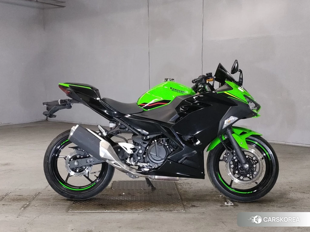 Проданный Kawasaki NINJA 400 2022 из Японии, фото 2