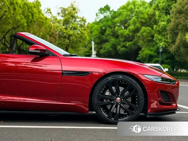 Jaguar F-TYPE 2023 Красный из Китая