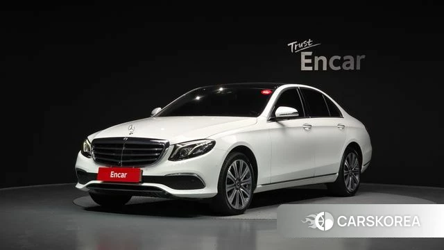 Mercedes-Benz E-Class W213 2020 Белый из Кореи