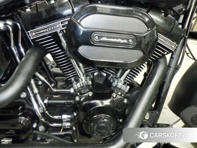 Engine photo